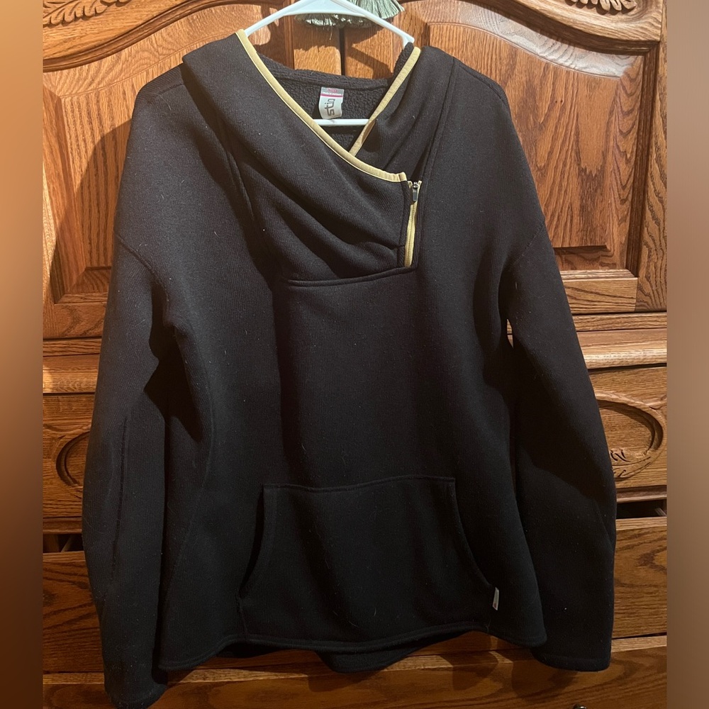 Stio hoodie